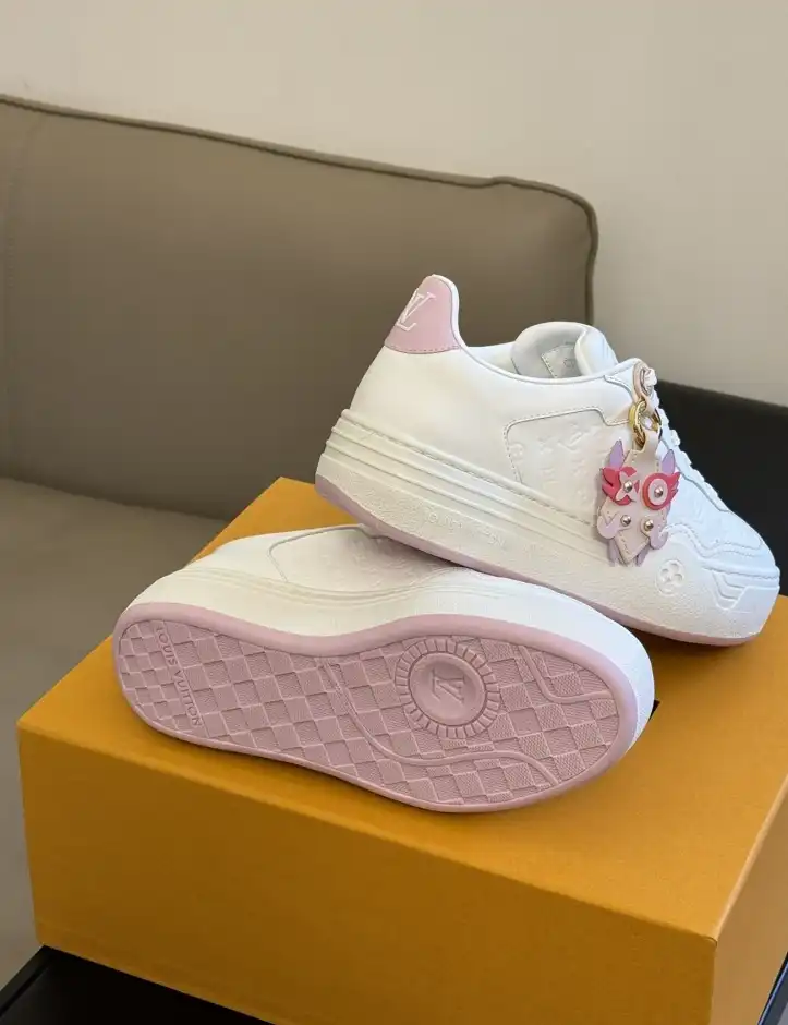 hype Louis Vuitton Sneakers