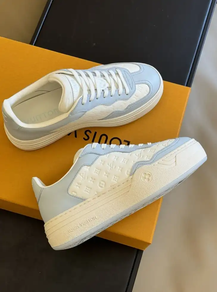 hype Louis Vuitton Sneakers