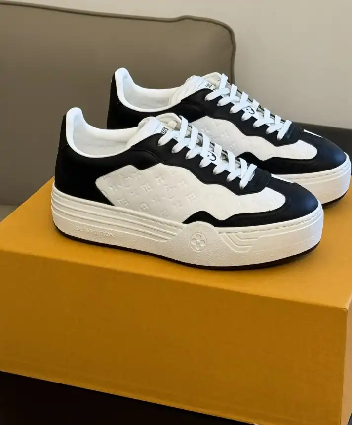 hype Louis Vuitton Sneakers