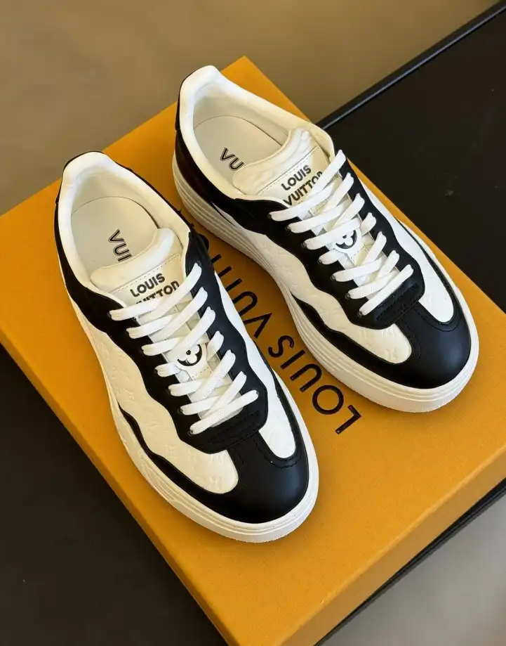 hype Louis Vuitton Sneakers