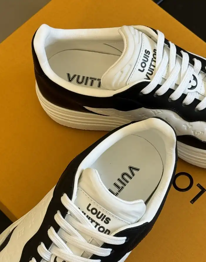 hype Louis Vuitton Sneakers