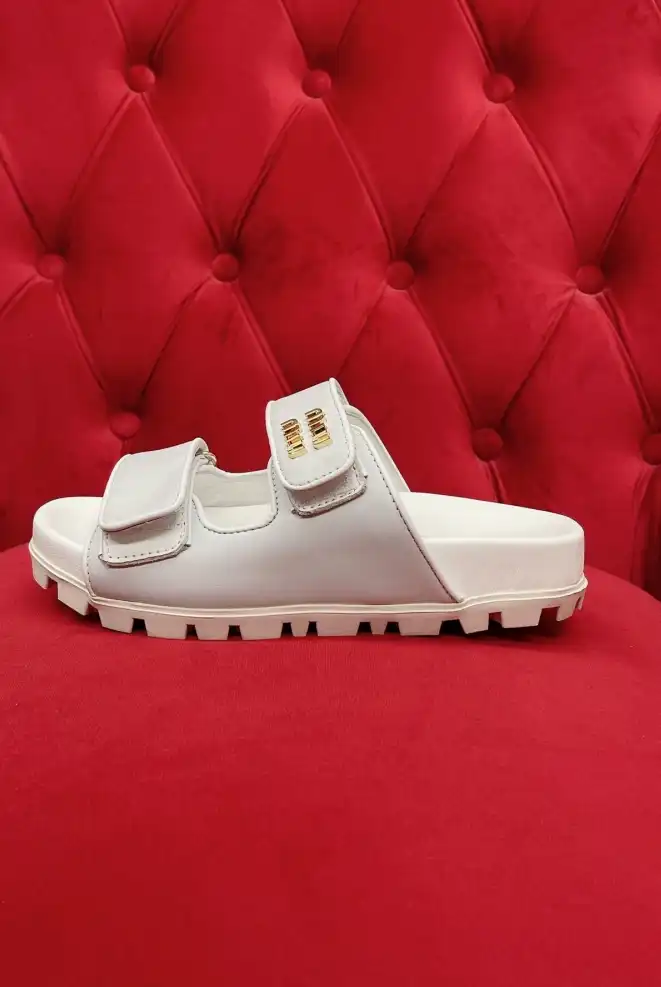 hype Miu Miu Slippers