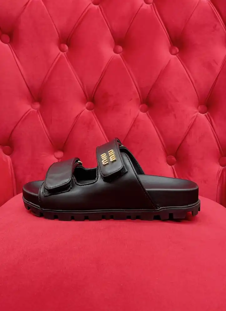 hype Miu Miu Slippers