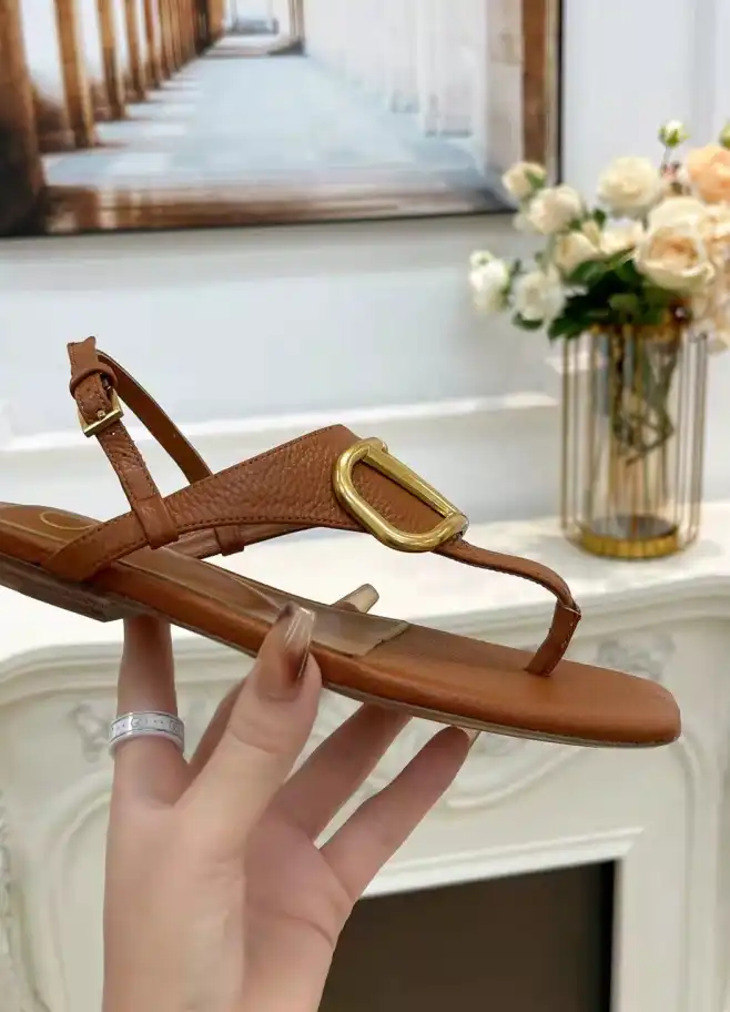 hype Valentino flat shoes