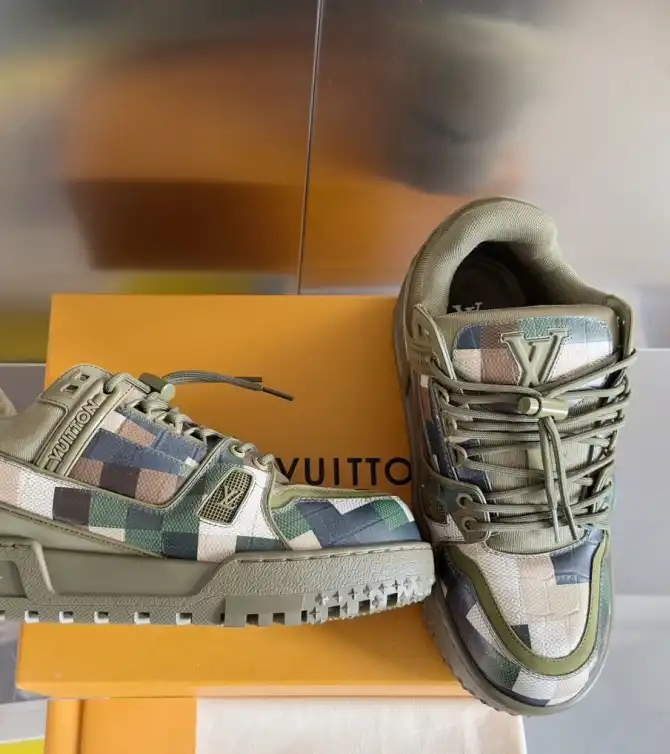 hype Louis Vuitton Sneakers