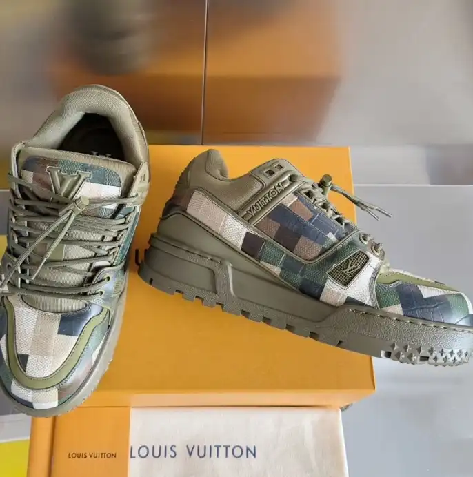 hype Louis Vuitton Sneakers