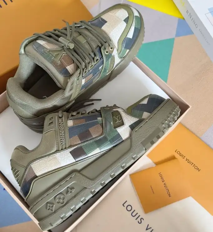 hype Louis Vuitton Sneakers