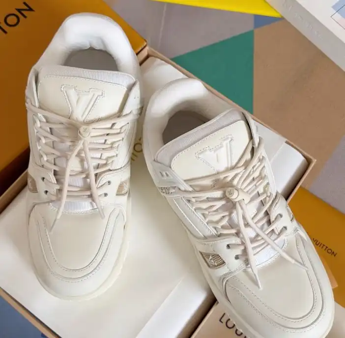 hype Louis Vuitton Sneakers