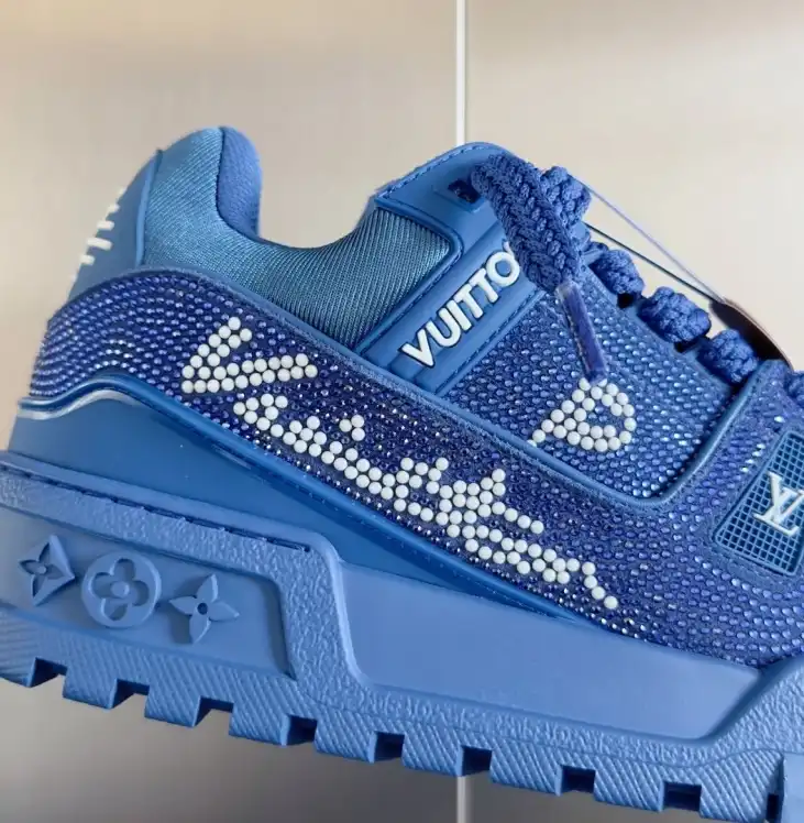 hype Louis Vuitton Sneakers