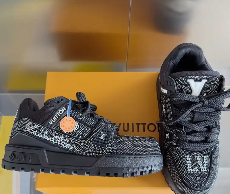 hype Louis Vuitton Sneakers