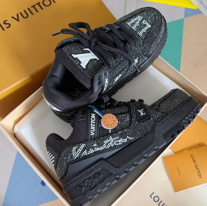 hype Louis Vuitton Sneakers