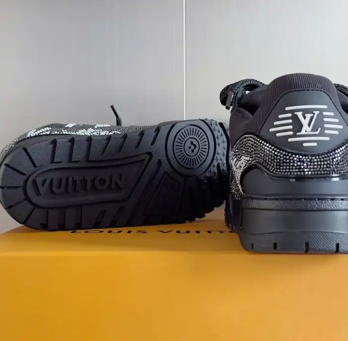 hype Louis Vuitton Sneakers