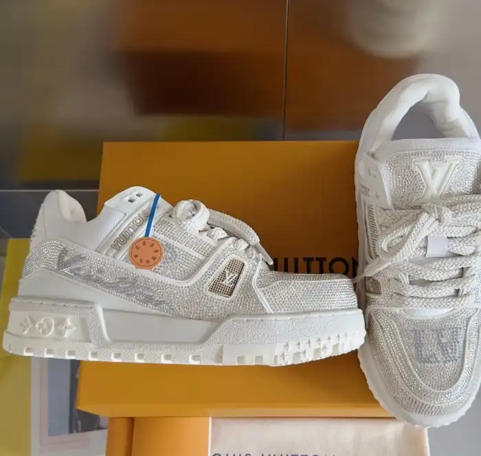 hype Louis Vuitton Sneakers