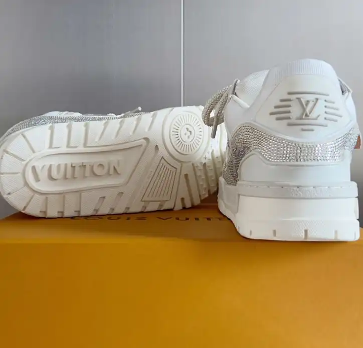 hype Louis Vuitton Sneakers