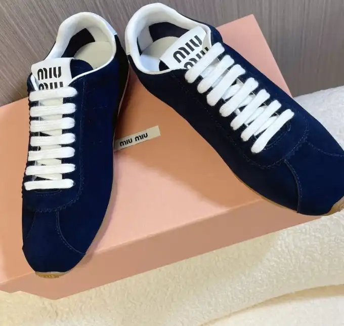 hype Louis Vuitton Sneakers