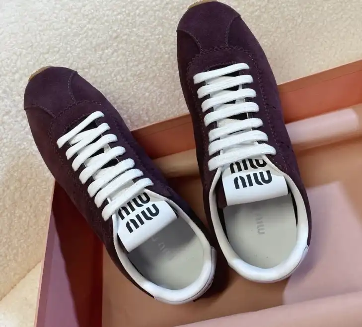 hype Louis Vuitton Sneakers