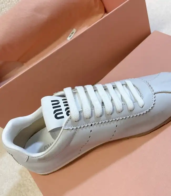 hype Louis Vuitton Sneakers