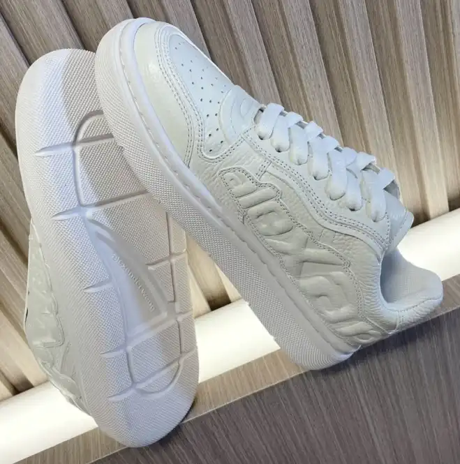 hype Alexander Wang Sneakers