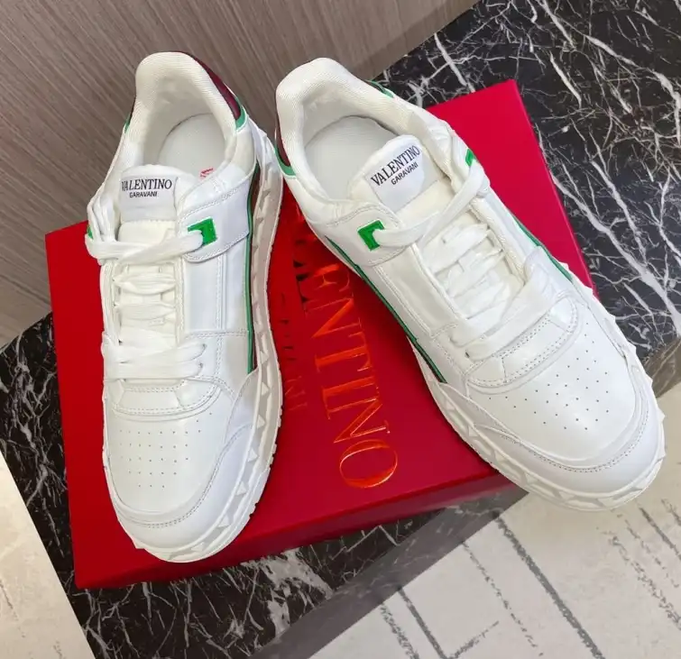 hype Valentino Sneakers