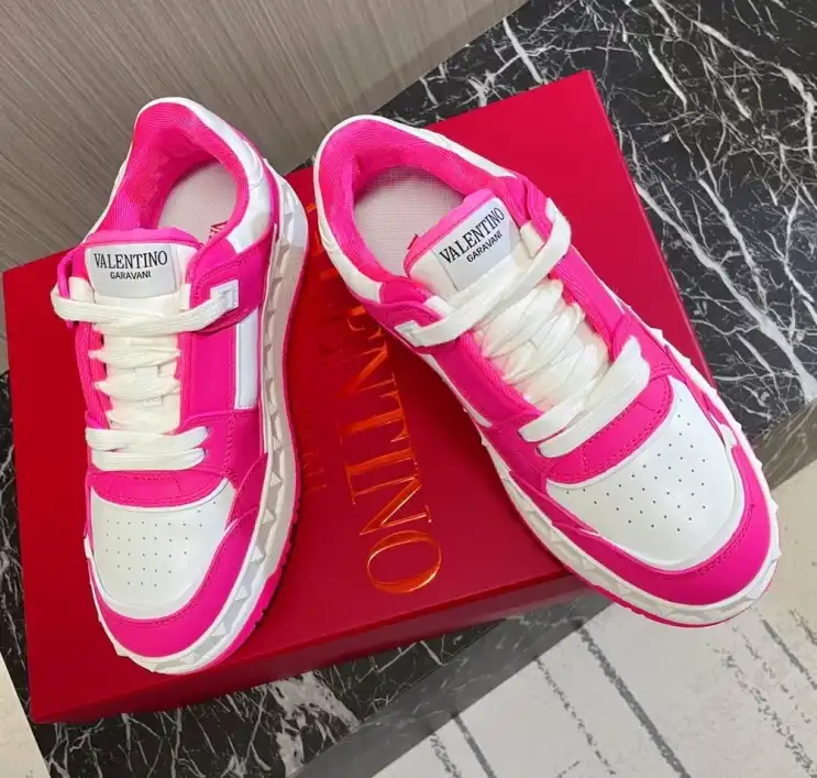 hype Valentino Sneakers