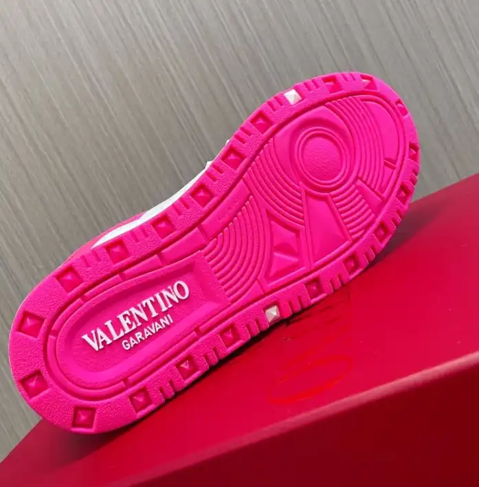 hype Valentino Sneakers