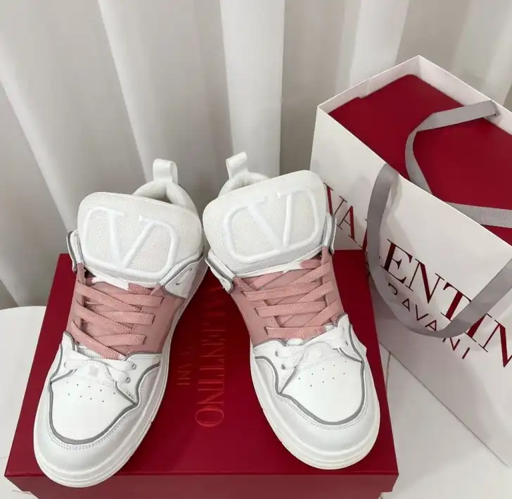 hype Valentino Sneakers