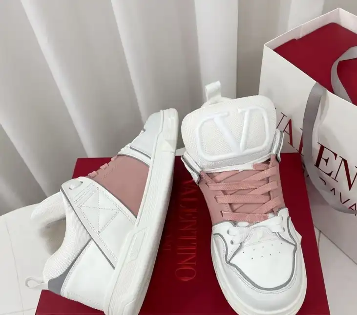 hype Valentino Sneakers