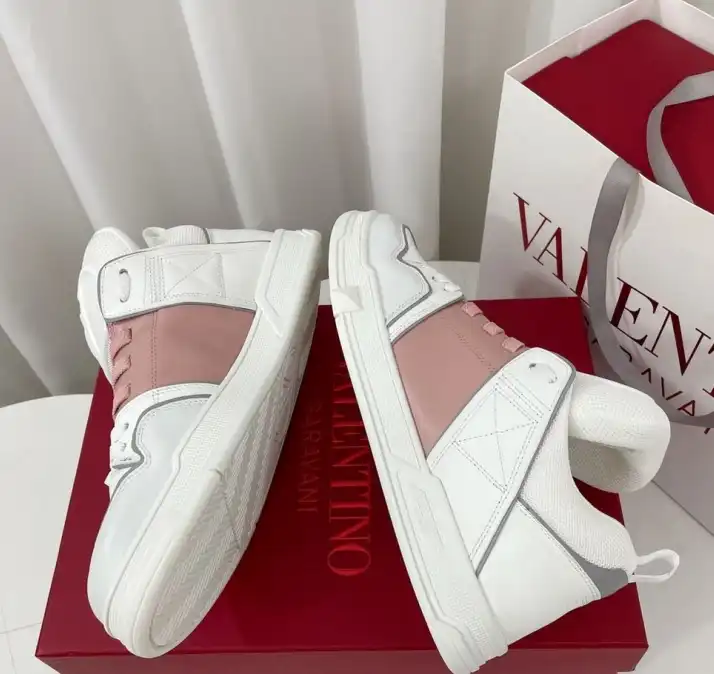 hype Valentino Sneakers