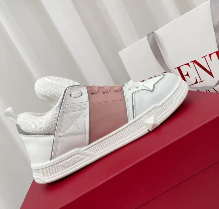 hype Valentino Sneakers