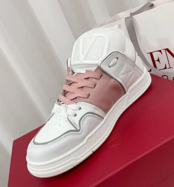 hype Valentino Sneakers