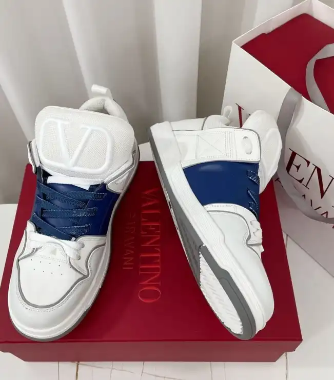 hype Valentino Sneakers