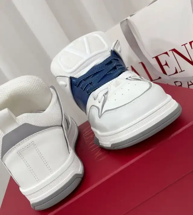 hype Valentino Sneakers