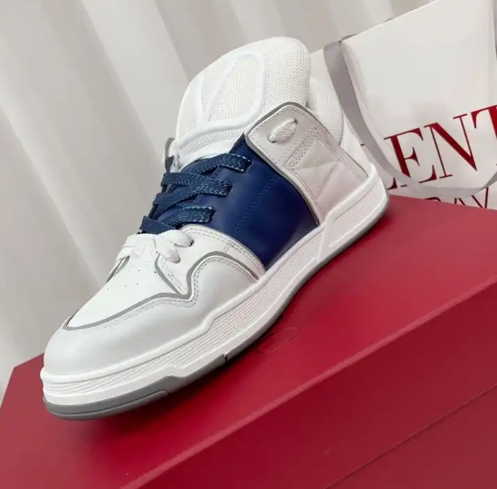 hype Valentino Sneakers