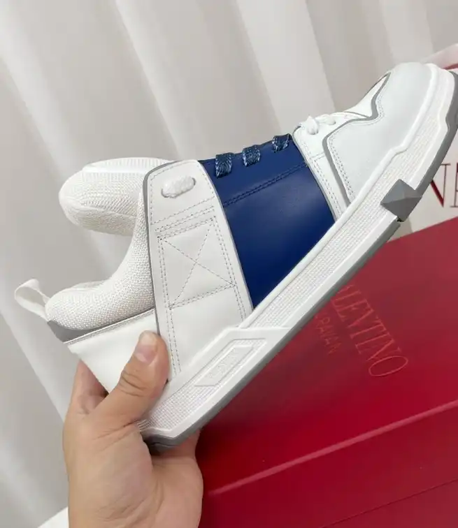 hype Valentino Sneakers