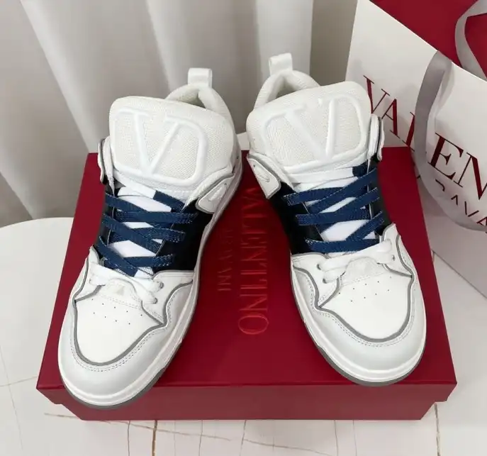 hype Valentino Sneakers