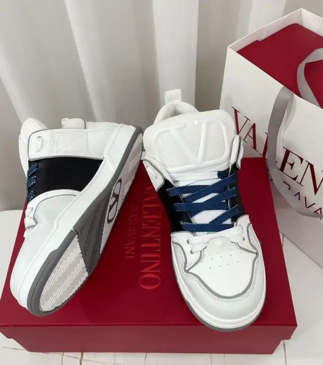 hype Valentino Sneakers