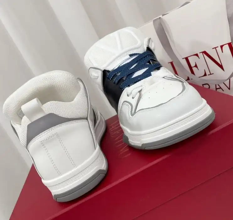 hype Valentino Sneakers