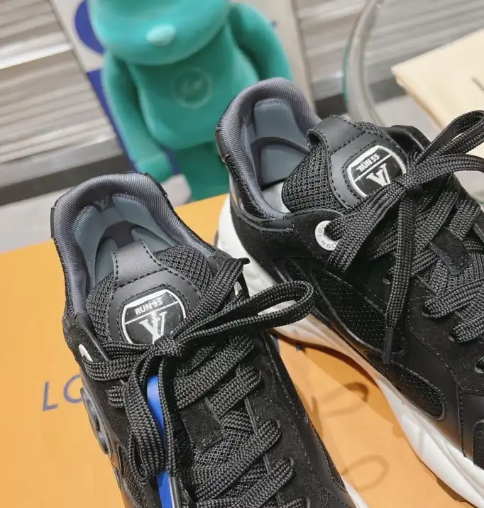 hype Louis Vuitton Sneakers