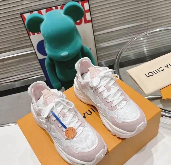 hype Louis Vuitton Sneakers