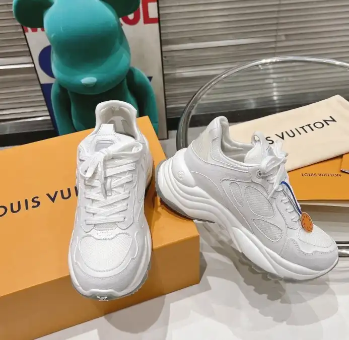 hype Louis Vuitton Sneakers