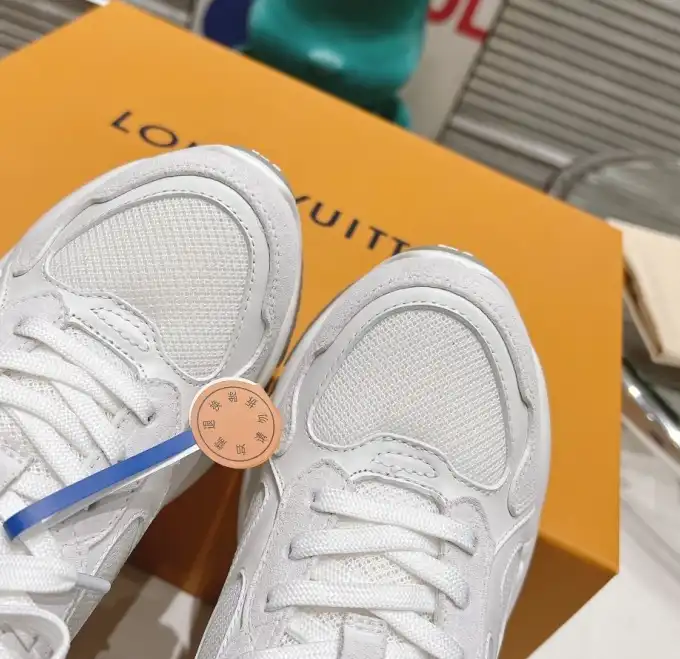 hype Louis Vuitton Sneakers