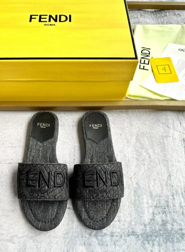 hype Fendi Slippers