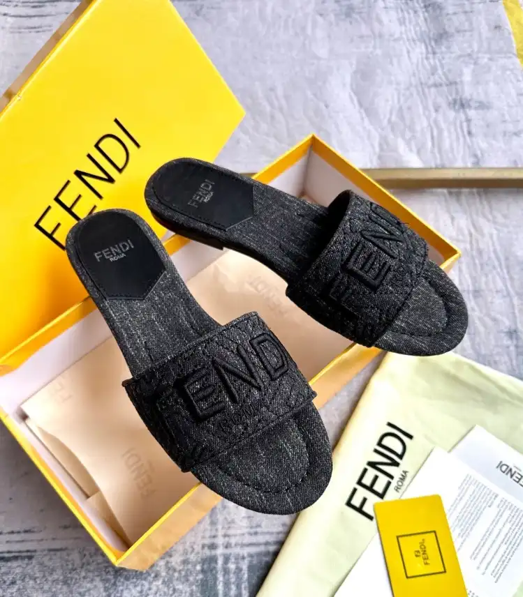 hype Fendi Slippers