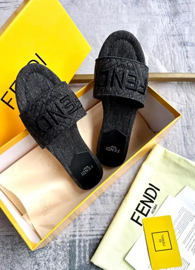 hype Fendi Slippers