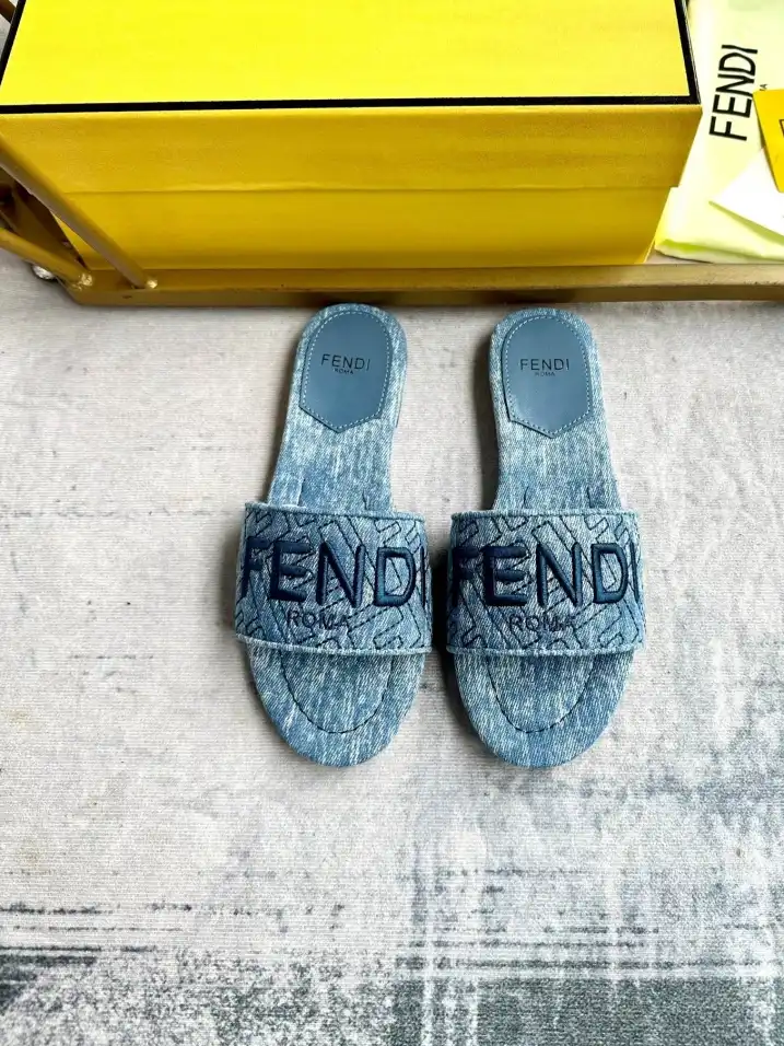 hype Fendi Slippers