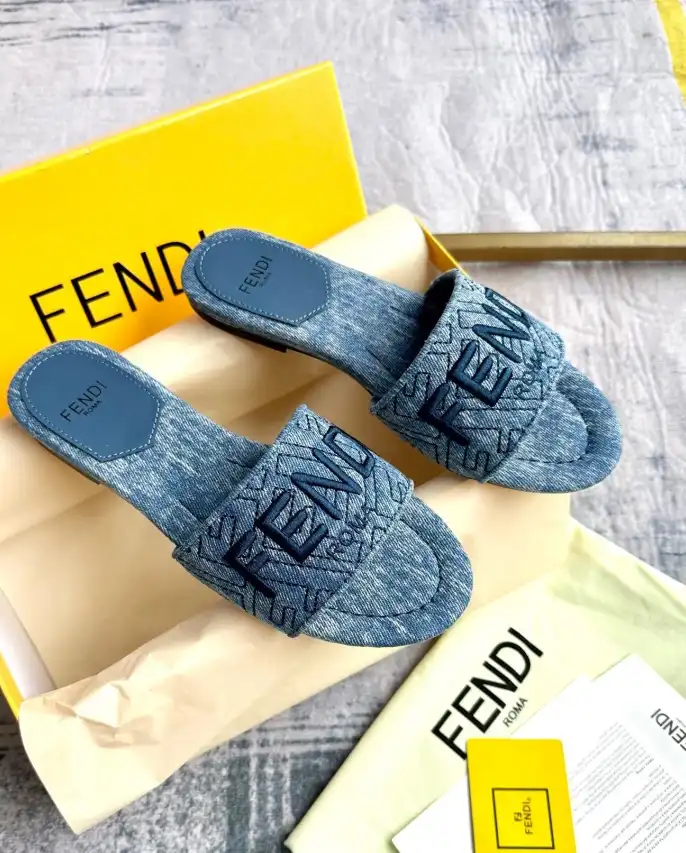 hype Fendi Slippers