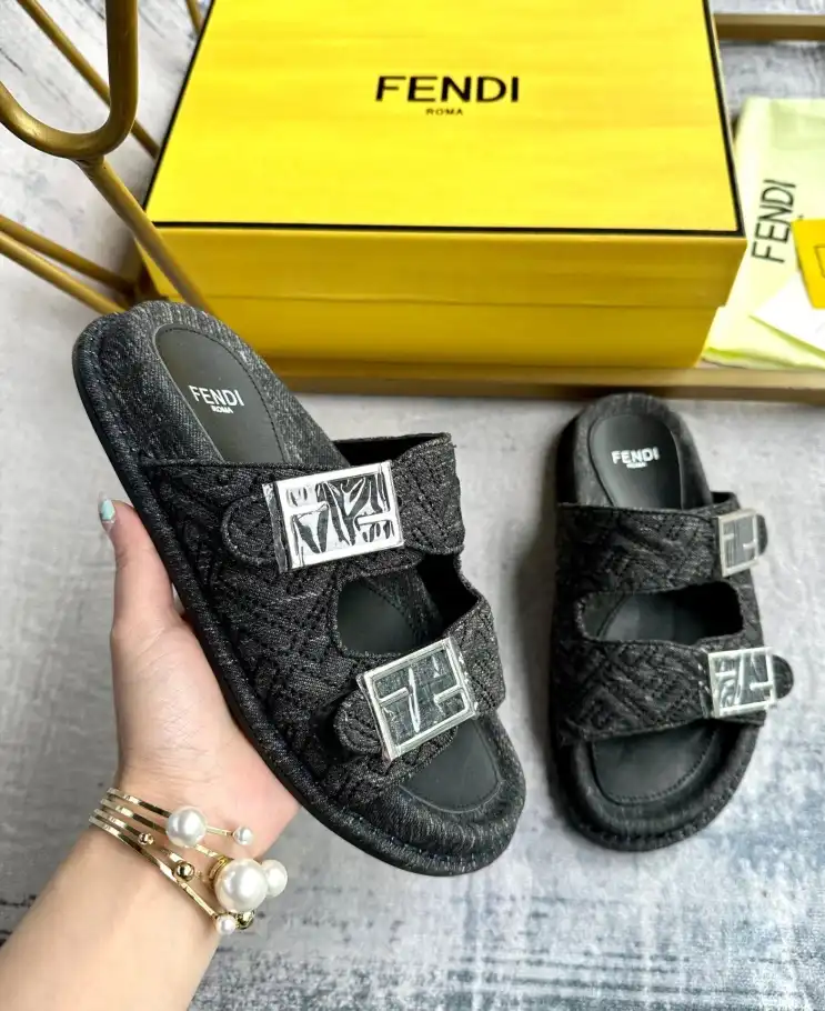 hype Fendi Slippers