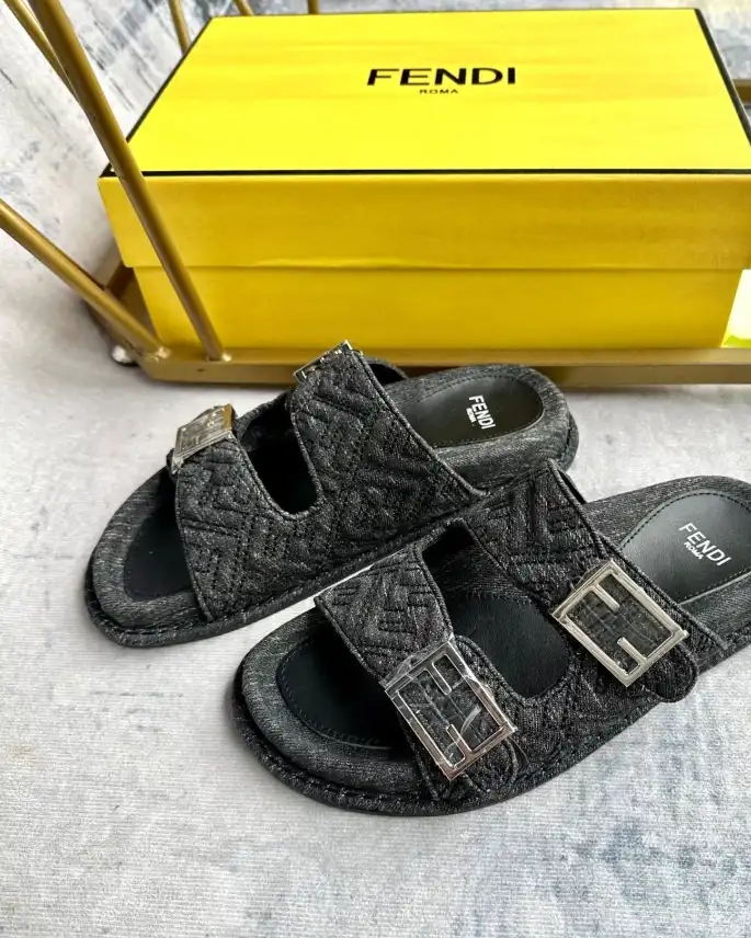 hype Fendi Slippers