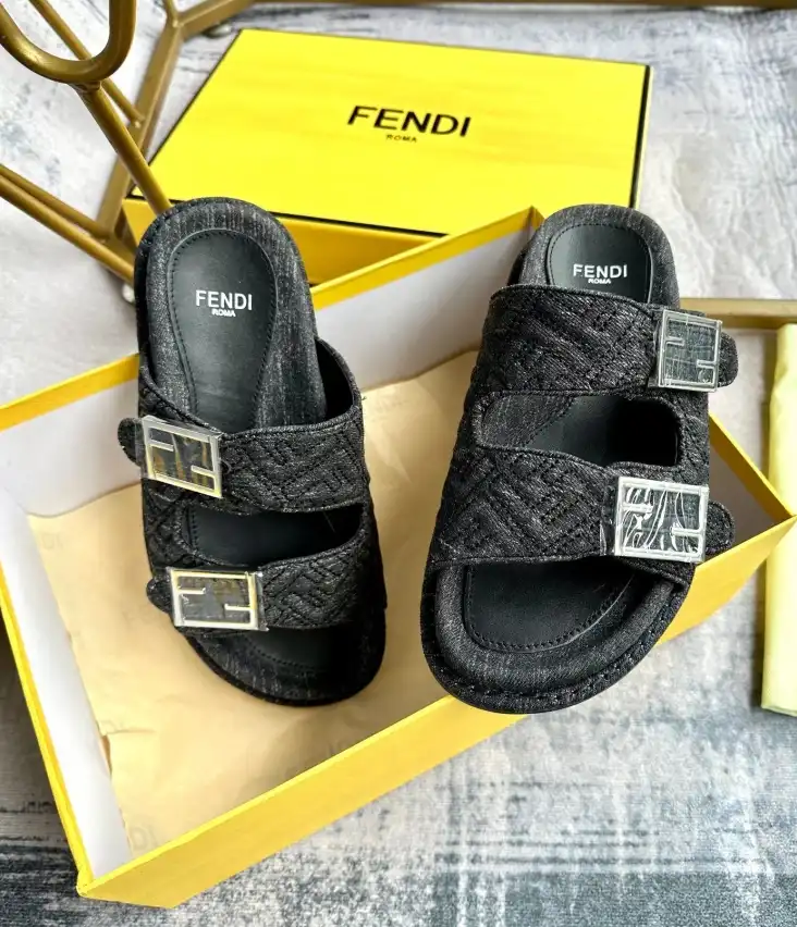 hype Fendi Slippers