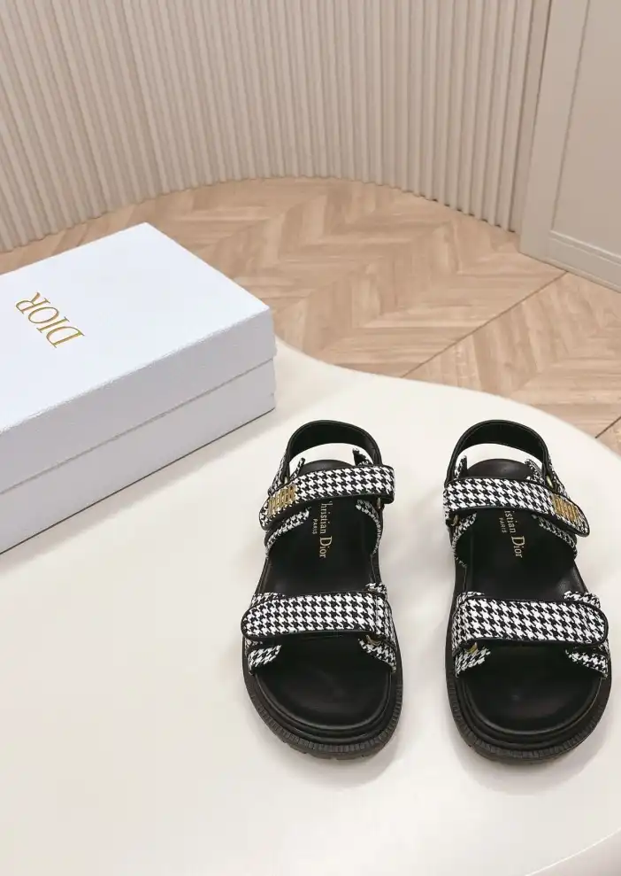 hype Christian Dior Sandals